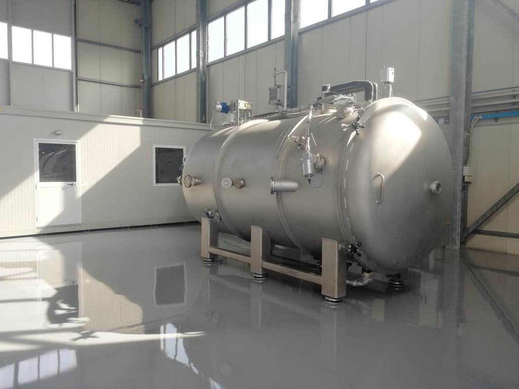 Medium Scale Vacuum Chamber