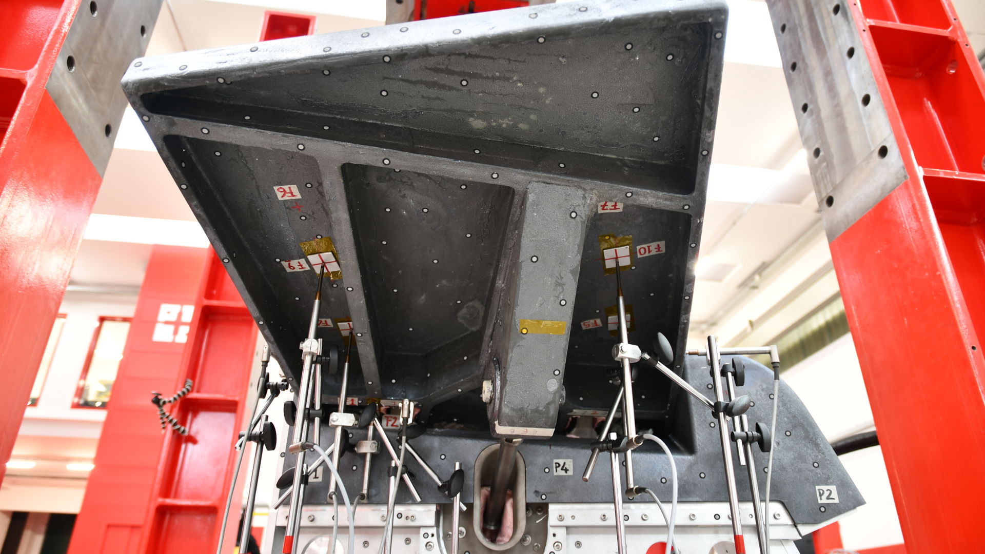 Space Rider, il Body Flap Assembly supera il test di qualifica statica e cinematica